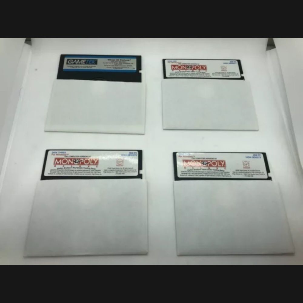 Vintage PC IBM 5.25 Floppy Disk Carry Case Monopoly Quicken Wheel Of Fortune Lot